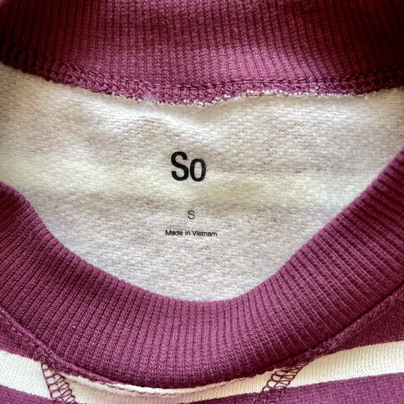 Juniors Small So Favorite Crewneck Sweatshirt, Burgundy Stripe - Picture 4 of 4